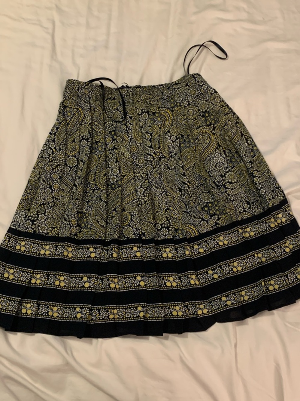 Women's navy blue and Yellow Printed Skirt